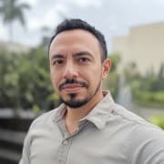 Nicolás D.