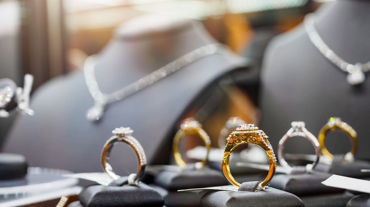 Jewelry & Luxury Goods