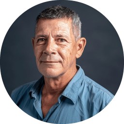 Carlos R.
