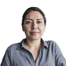 Luciana V.